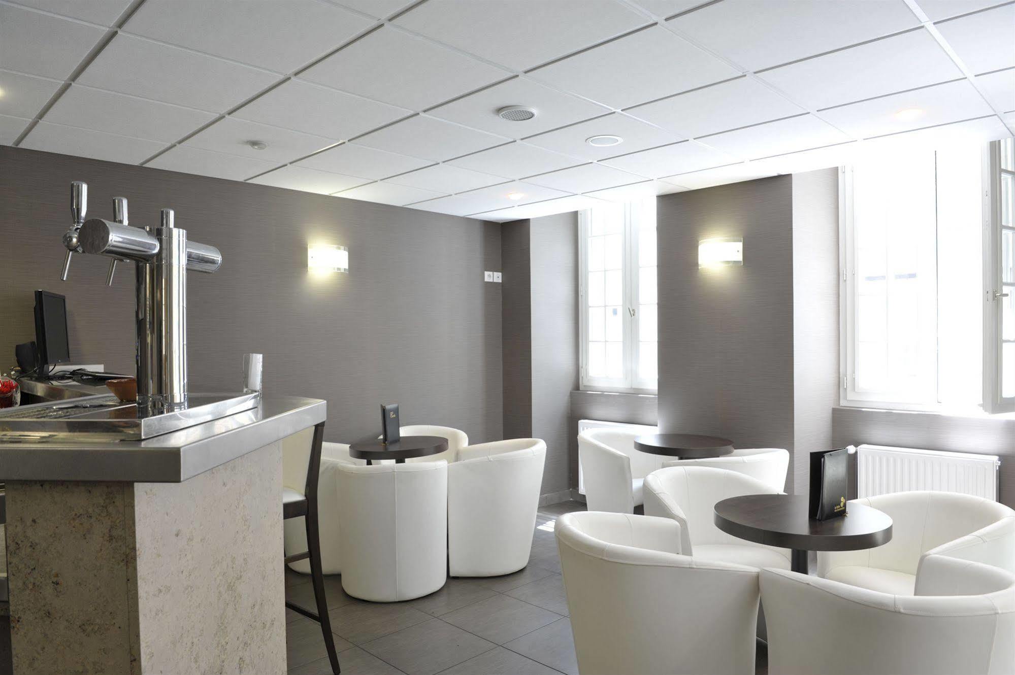 Hotel Du Commerce Navarrenx Екстериор снимка